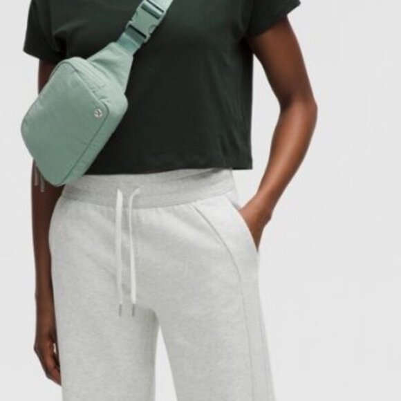 Lululemon Everywhere Belt Bag Large 2L in Crater Blue, BNWT - Picture 2 of 7